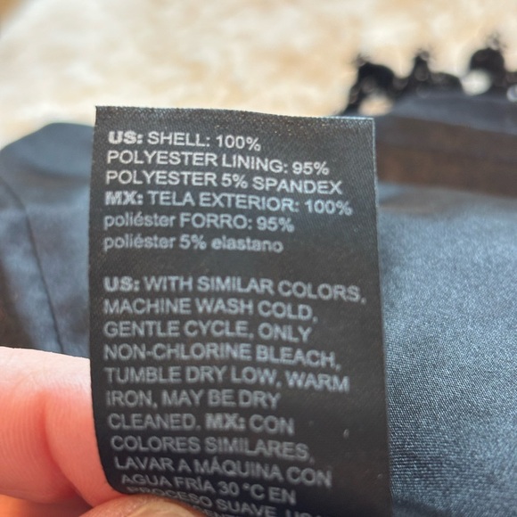 White House Black Market Black Floral Lace Pencil Skirt - Picture 5 of 8